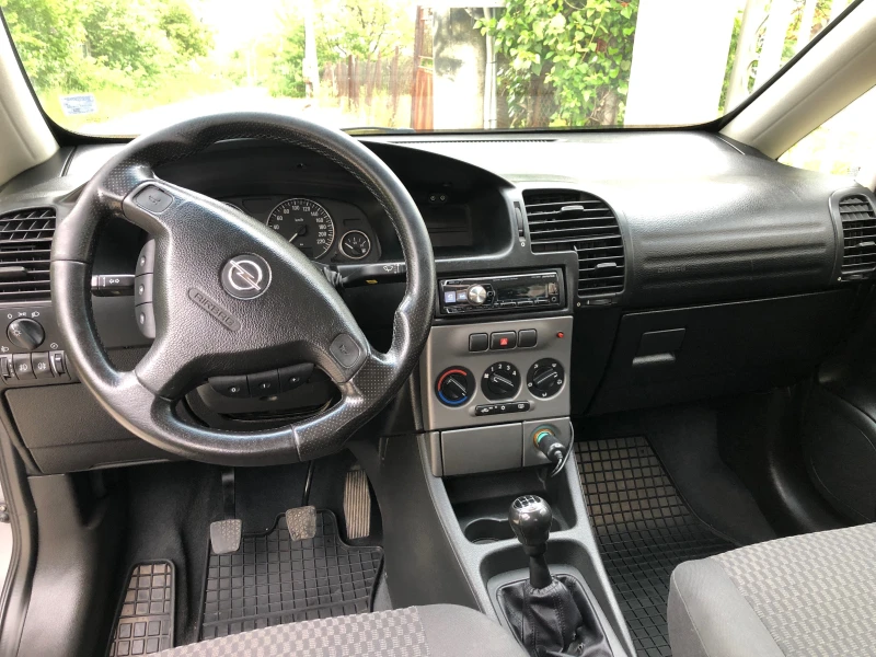 Opel Zafira, снимка 6 - Автомобили и джипове - 52223303