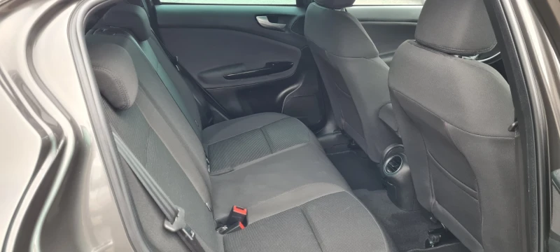 Alfa Romeo Giulietta 2.0D-140кс, снимка 12 - Автомобили и джипове - 52798850