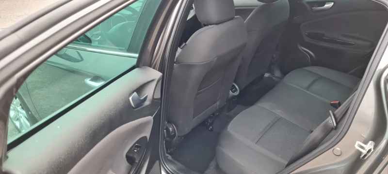 Alfa Romeo Giulietta 2.0D-140кс, снимка 9 - Автомобили и джипове - 52798850