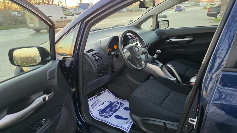 Toyota Auris КАТО ЧИСТО НОВА, снимка 6 - Автомобили и джипове - 53576347