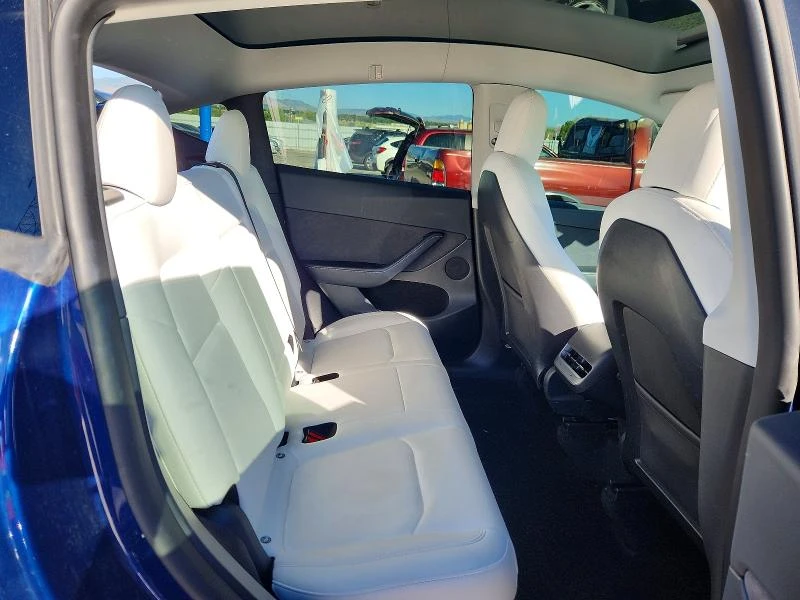 Tesla Model Y PERFORMANCE / Застраховател / Carfax / Автокред, снимка 10 - Автомобили и джипове - 56234754