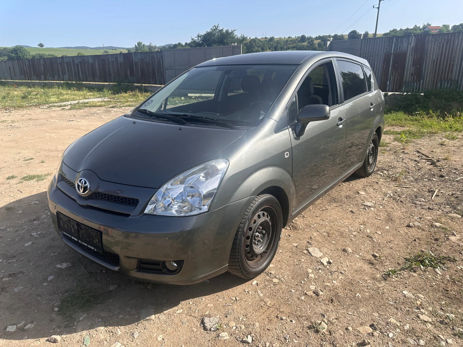 Toyota Corolla verso 2.2 D-4D 136к.с НА ЧАСТИ , снимка 1