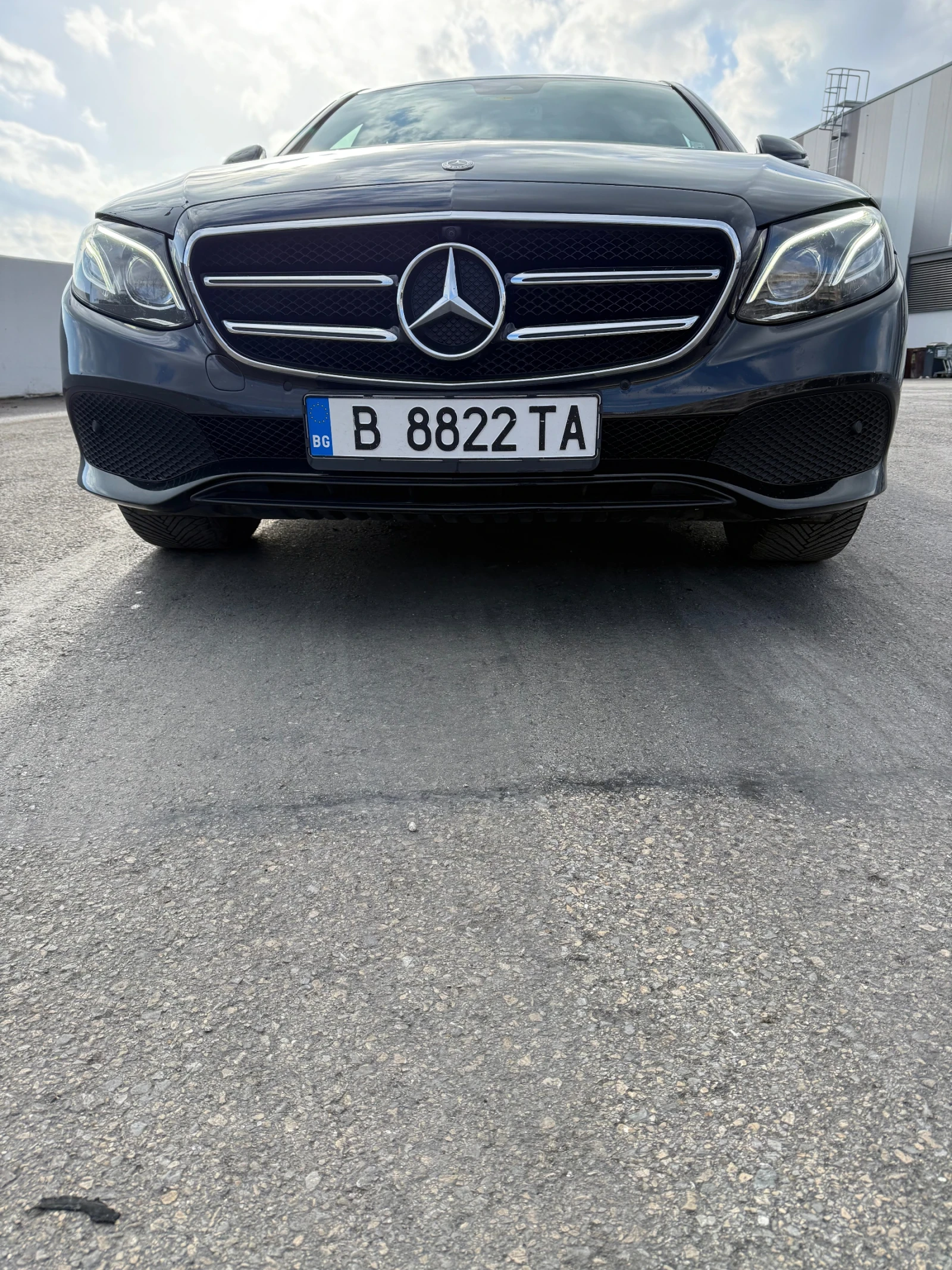 Mercedes-Benz E 200 E 200 4Matic, снимка 1