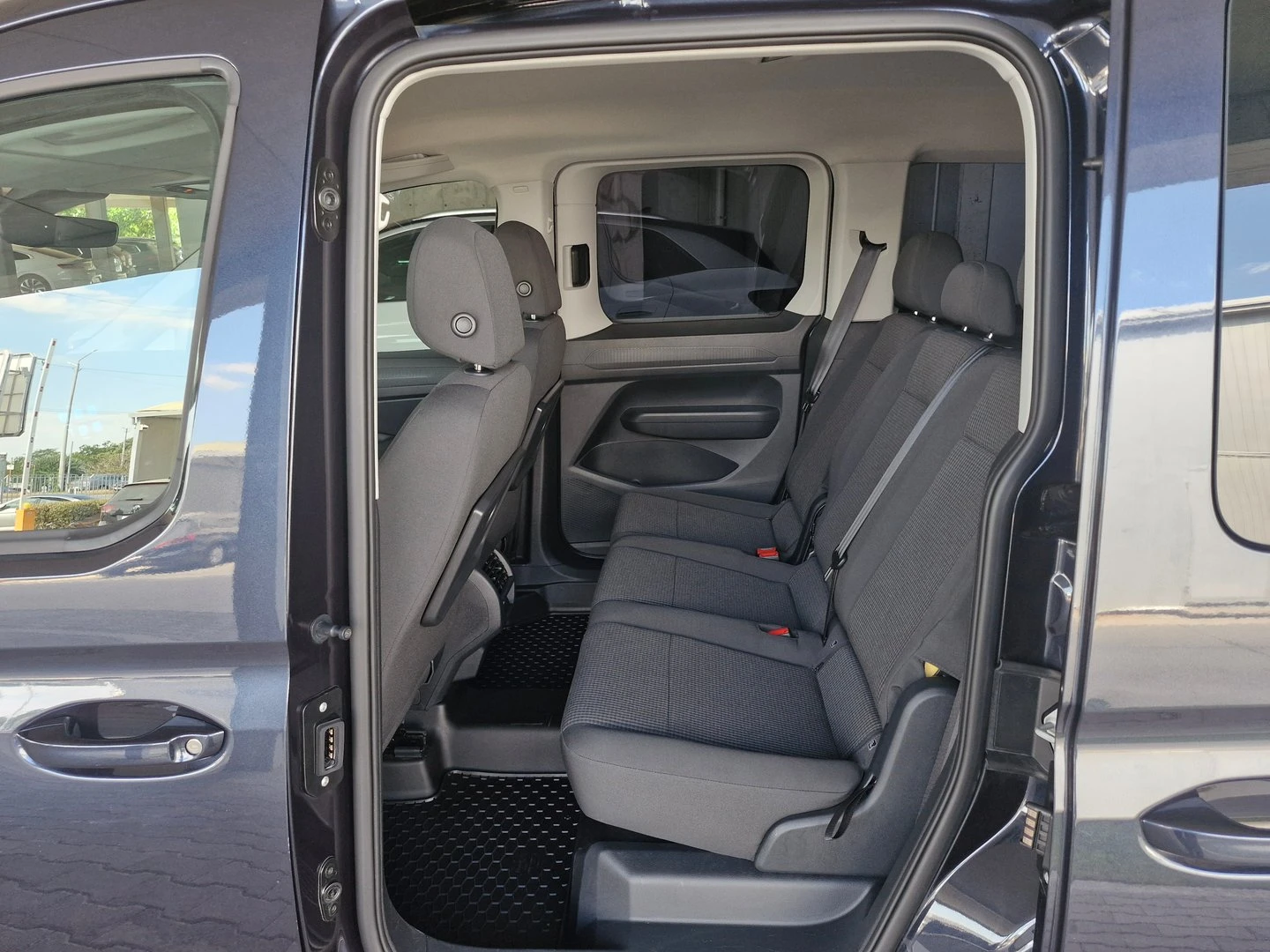 VW Caddy TDI 5 ����� | Mobile.bg � ����������� 5