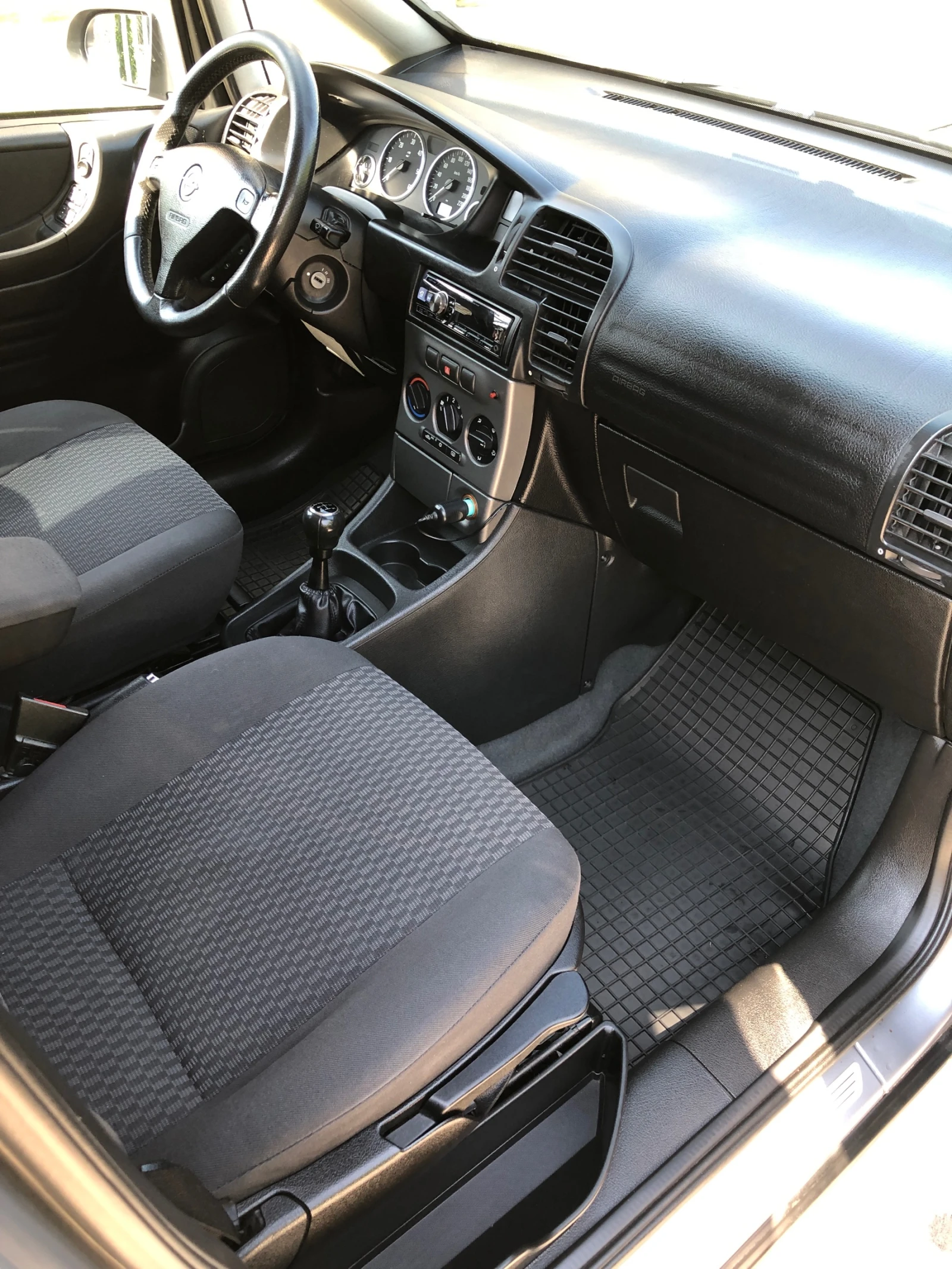 Opel Zafira  - изображение 5