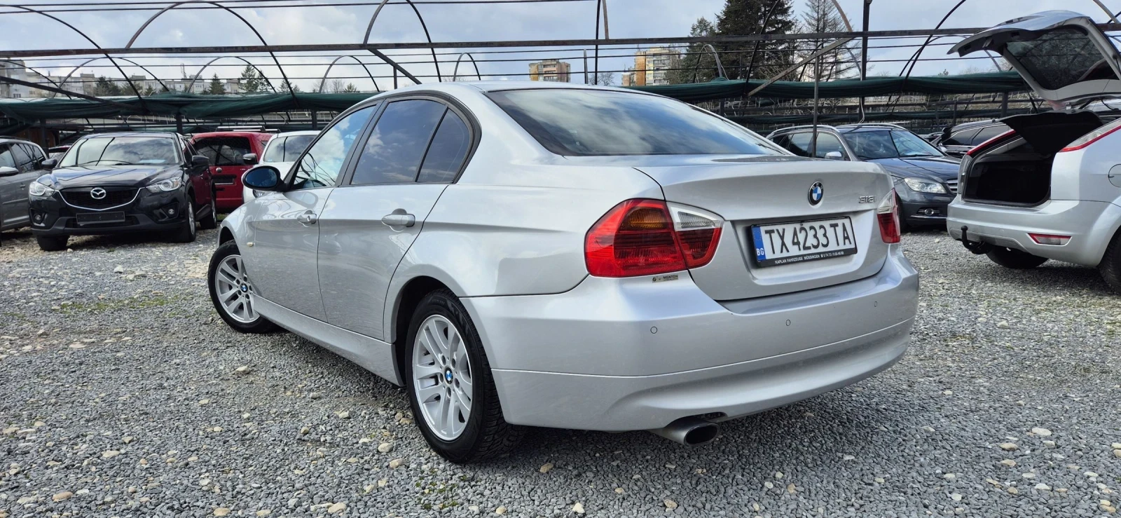 BMW 318 2.0, снимка 7 - Автомобили и джипове - 54078225
