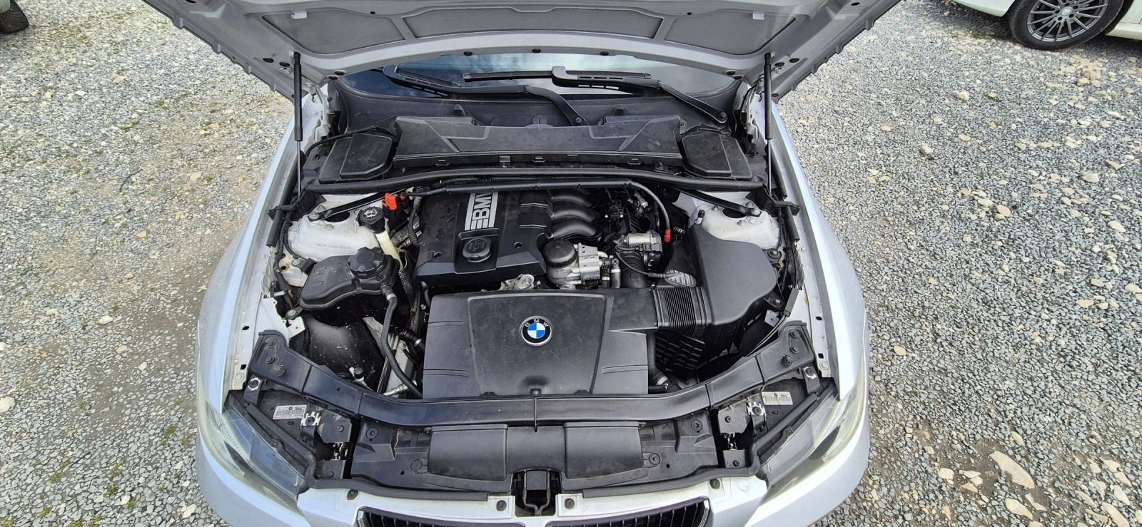 BMW 318 2.0, снимка 15 - Автомобили и джипове - 54078225