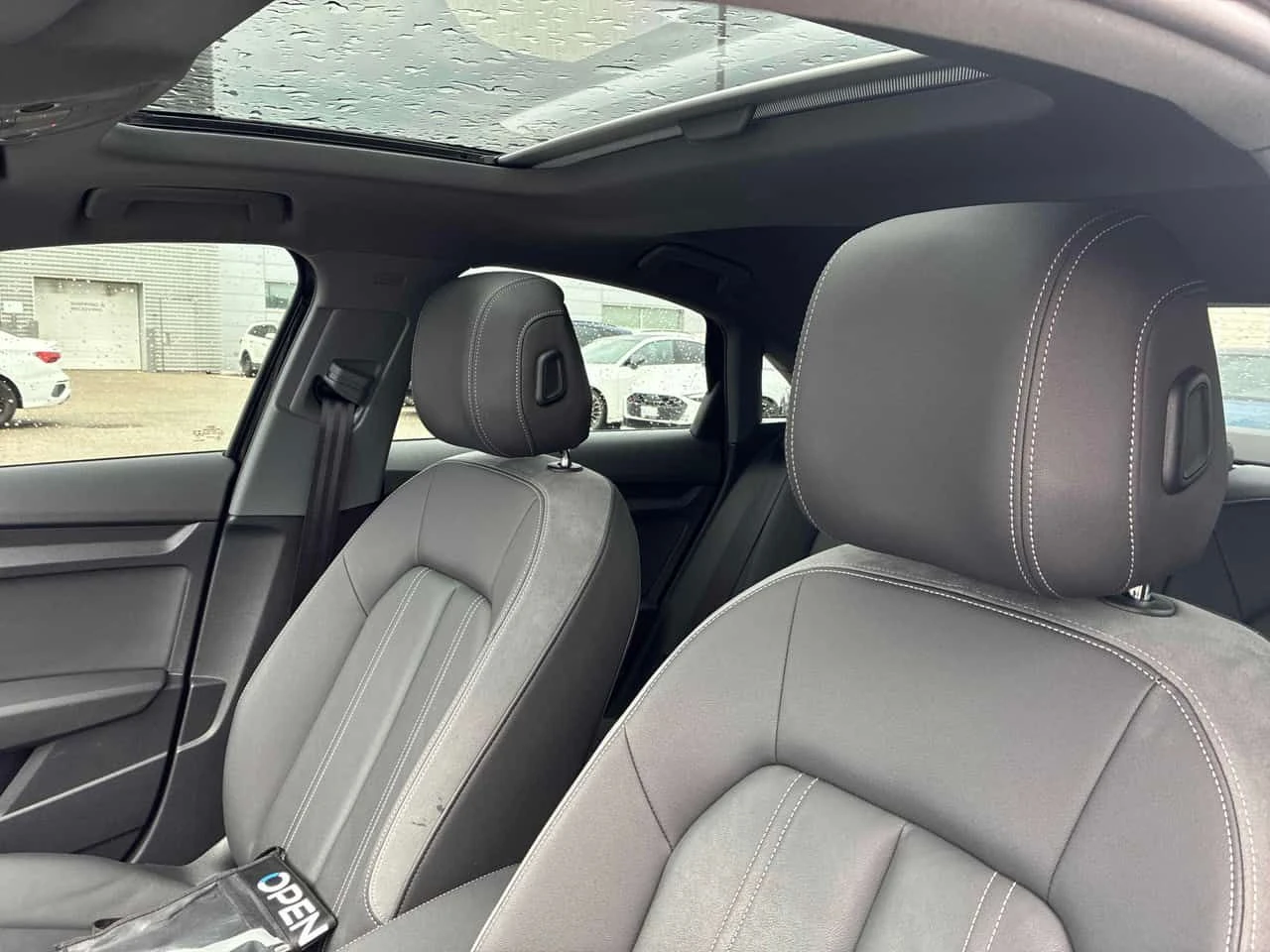 Audi A3 * Komfort * ПОДГРЕВ* KEYLESS* PANORAMA* , снимка 11 - Автомобили и джипове - 54168995