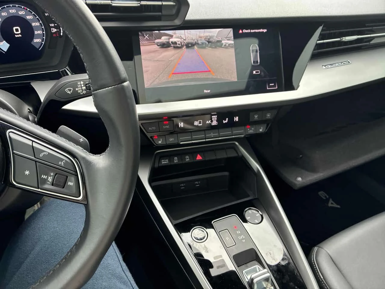 Audi A3 * Komfort * ПОДГРЕВ* KEYLESS* PANORAMA* , снимка 8 - Автомобили и джипове - 54168995