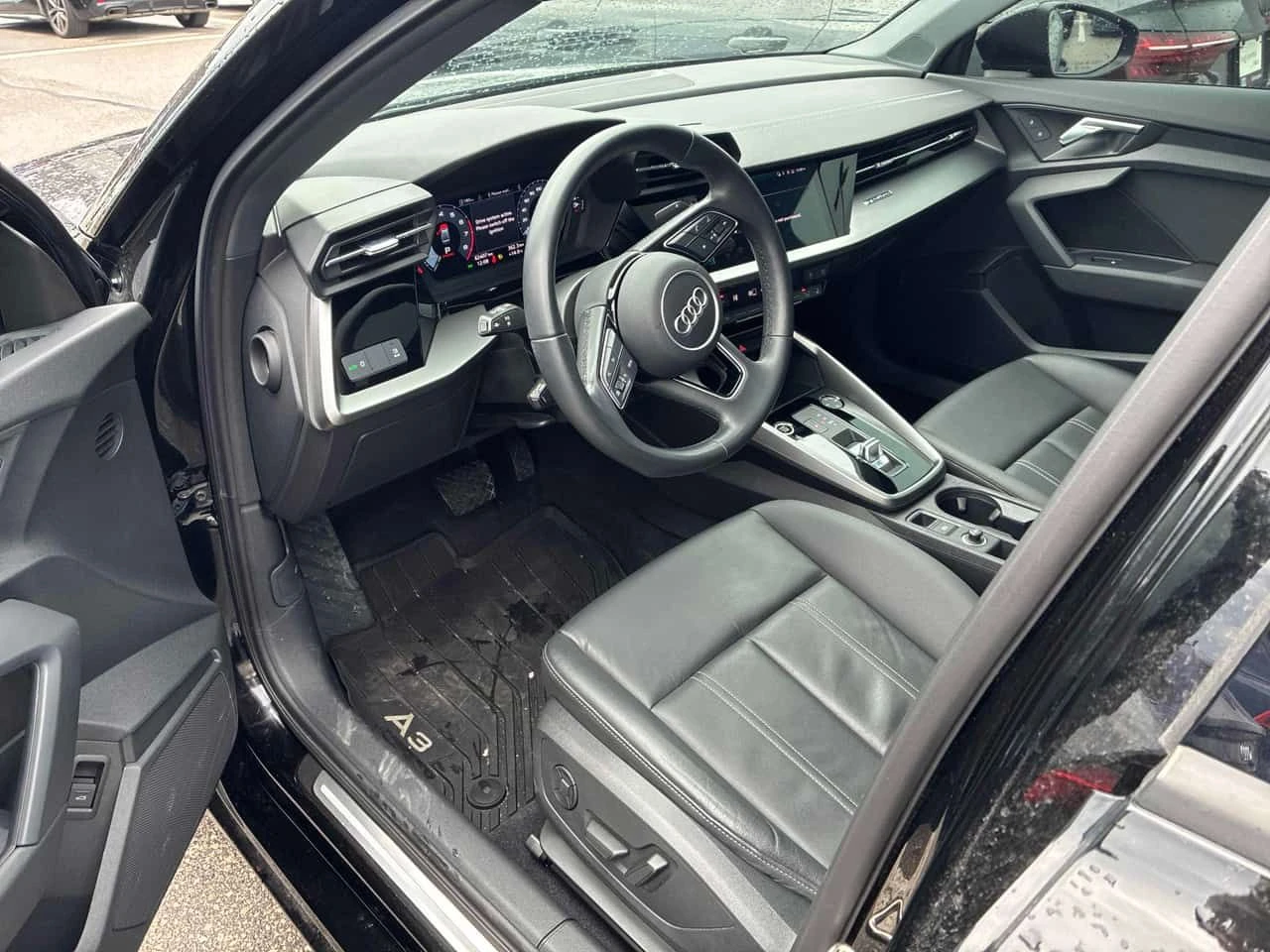 Audi A3 * Komfort * ПОДГРЕВ* KEYLESS* PANORAMA* , снимка 4 - Автомобили и джипове - 54168995