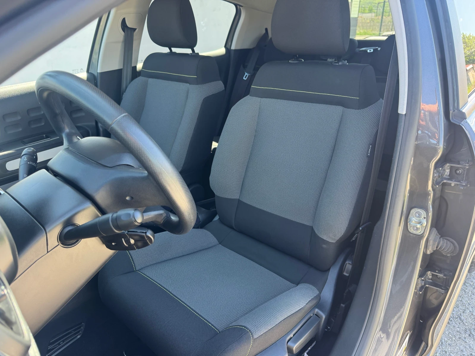 Citroen C3 1.2i * NAVI* SERVICE* , снимка 11 - Автомобили и джипове - 54312136