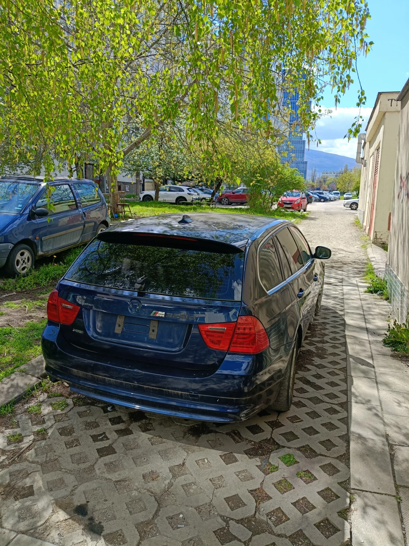 BMW 320, снимка 5 - Автомобили и джипове - 54335444