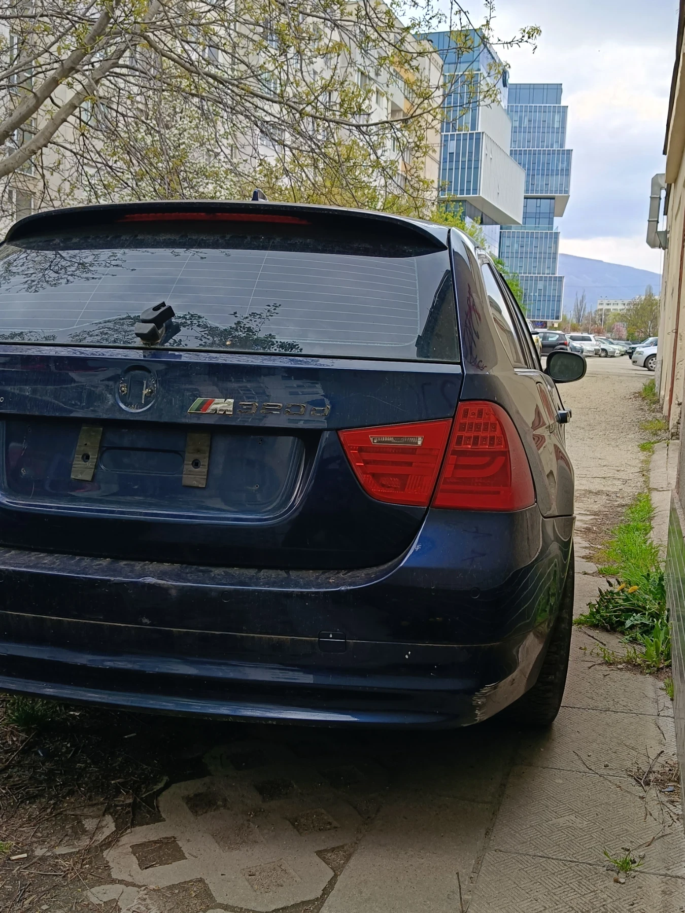 BMW 320, снимка 15 - Автомобили и джипове - 54335444