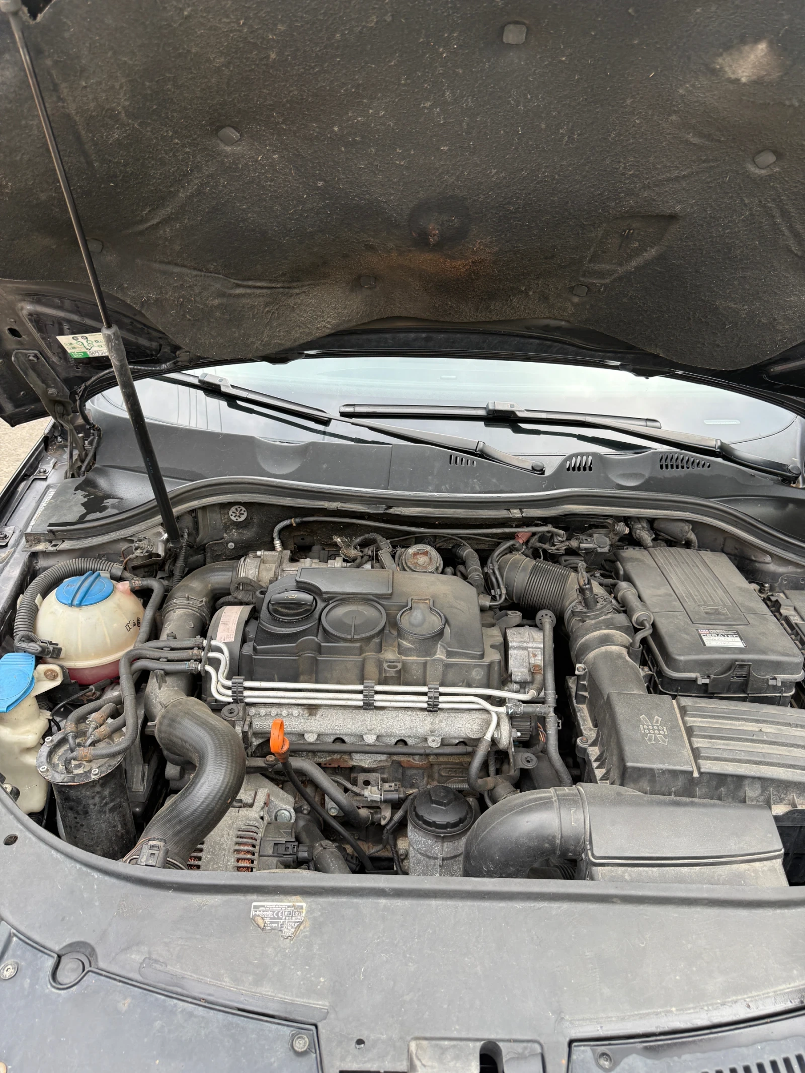 VW Passat B6 2.0TDI Highline , снимка 12 - Автомобили и джипове - 54633834