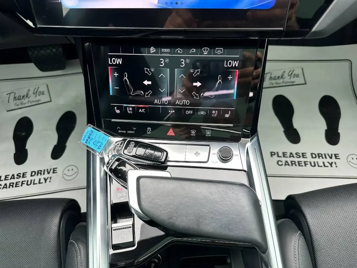 Audi E-Tron TECHNIK/360/HUD/B&O/ОБДУХВАНЕ/ЦЕНА ДО БЪЛГАРИЯ, снимка 14 - Автомобили и джипове - 54825054