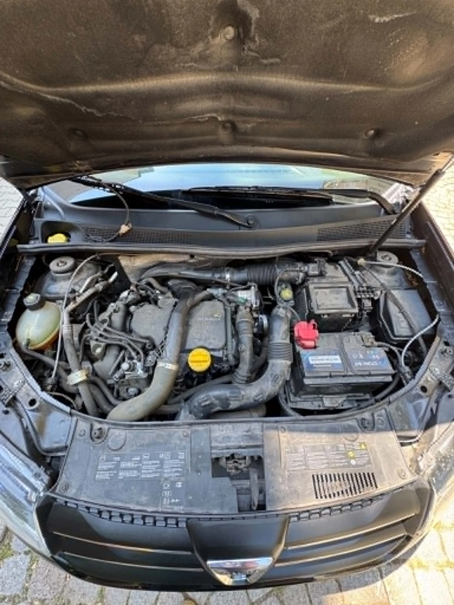 Dacia Sandero DCI, снимка 2 - Автомобили и джипове - 54986953