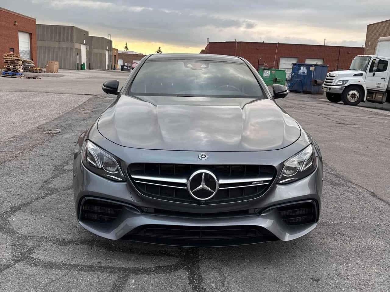Mercedes-Benz E 63 AMG S/CARFAX/FULL MAX/ДИСТРОНИК/МАСАЖИ/360 КАМ/, снимка 2 - Автомобили и джипове - 55065022
