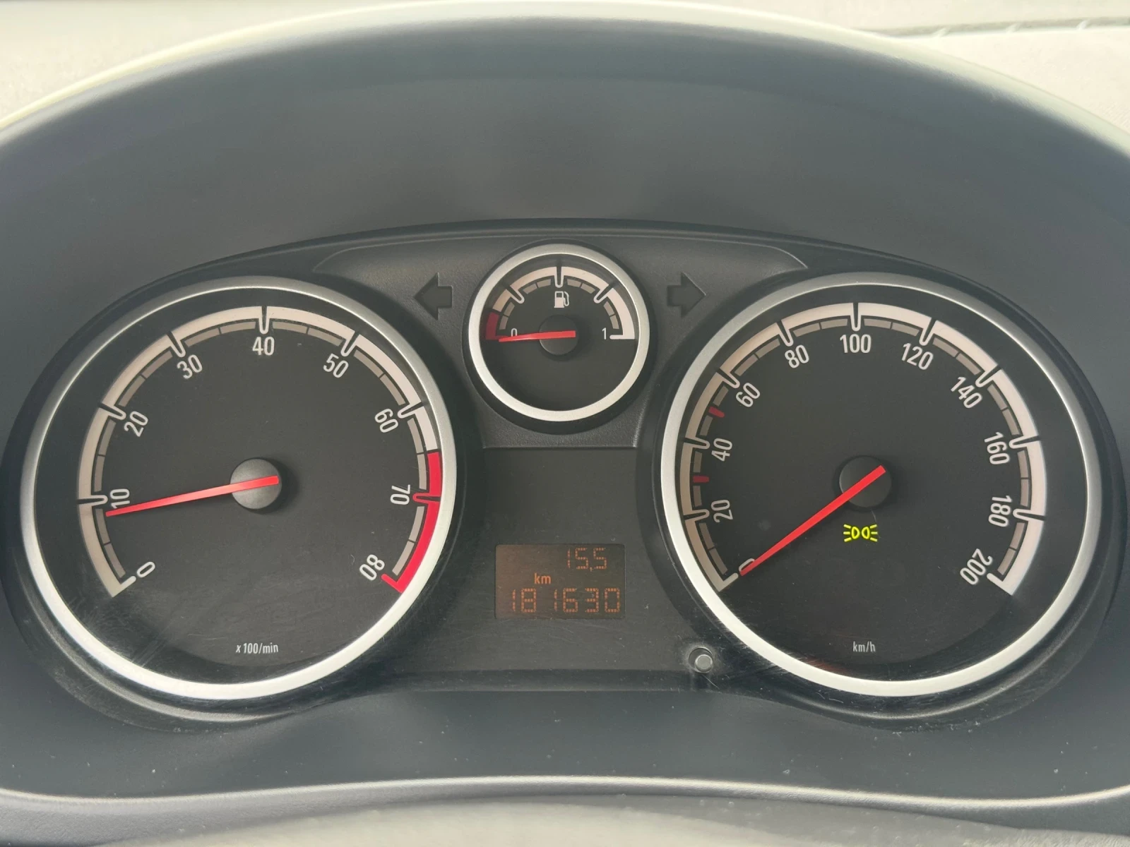 Opel Corsa, снимка 16 - Автомобили и джипове - 55187192