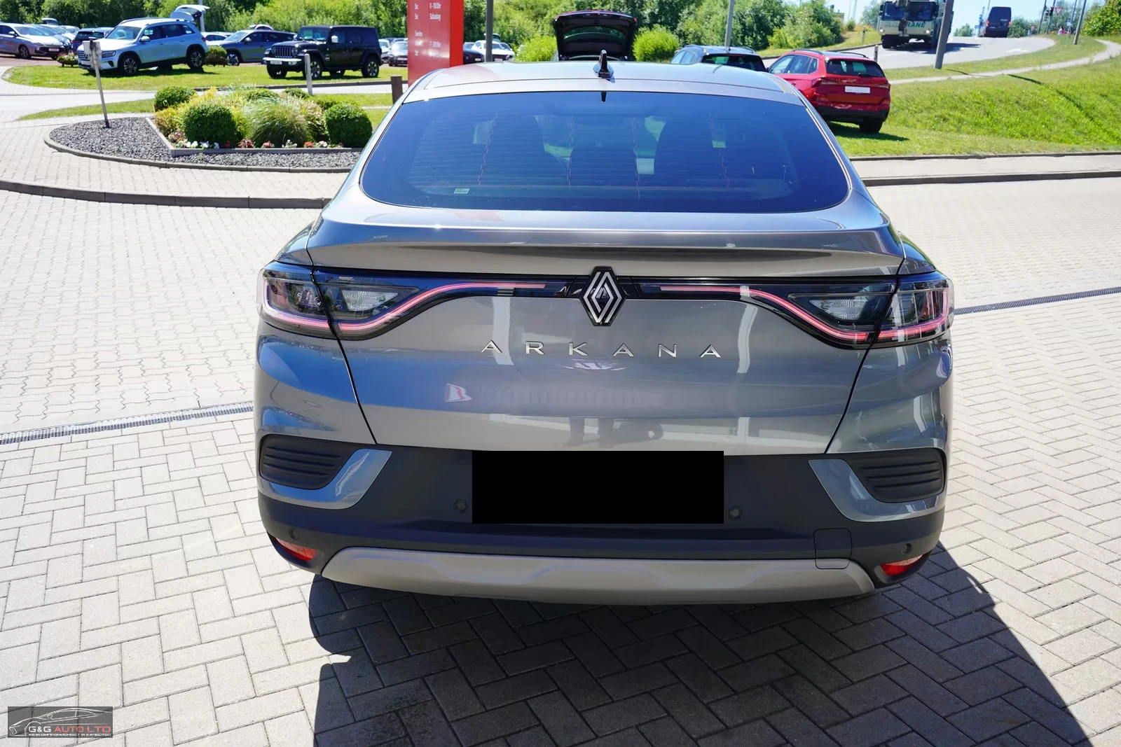 Renault Arkana mHEV/140HP/CAM/PAN0/ACC/LED/KLESS/571z, снимка 8 - Автомобили и джипове - 55218459