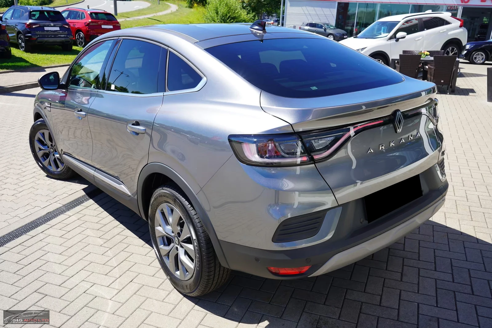 Renault Arkana mHEV/140HP/CAM/PAN0/ACC/LED/KLESS/571z, снимка 4 - Автомобили и джипове - 55218459