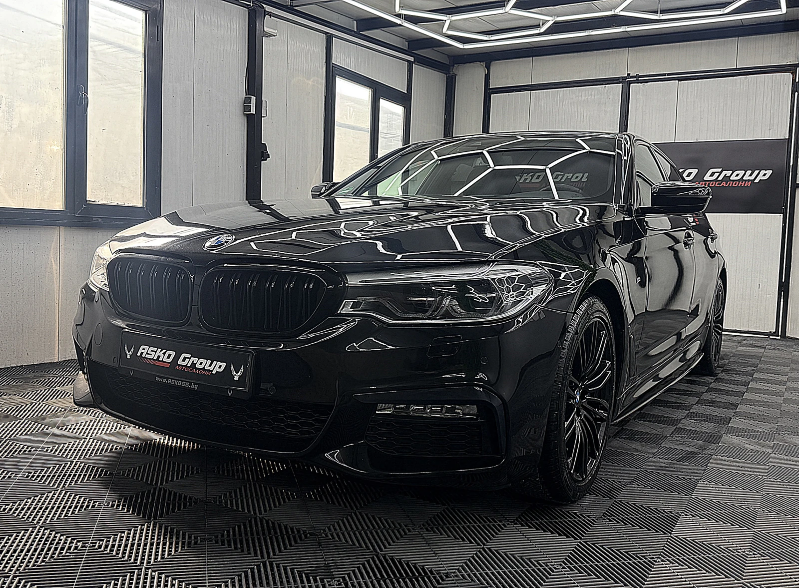 BMW 530 Xdrive/M-paket/ПОДГРЕВ ОБДУХВАНЕ СОБСТВЕН ЛИЗИНГ
