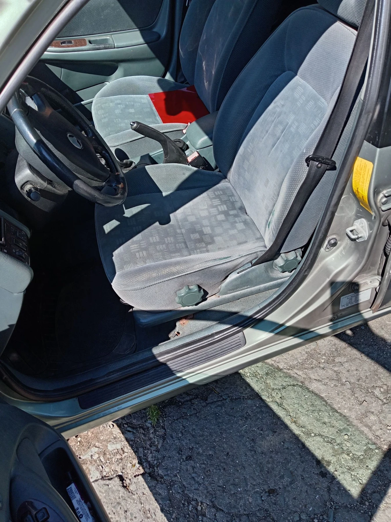 Toyota Avensis, снимка 17 - Автомобили и джипове - 55622679