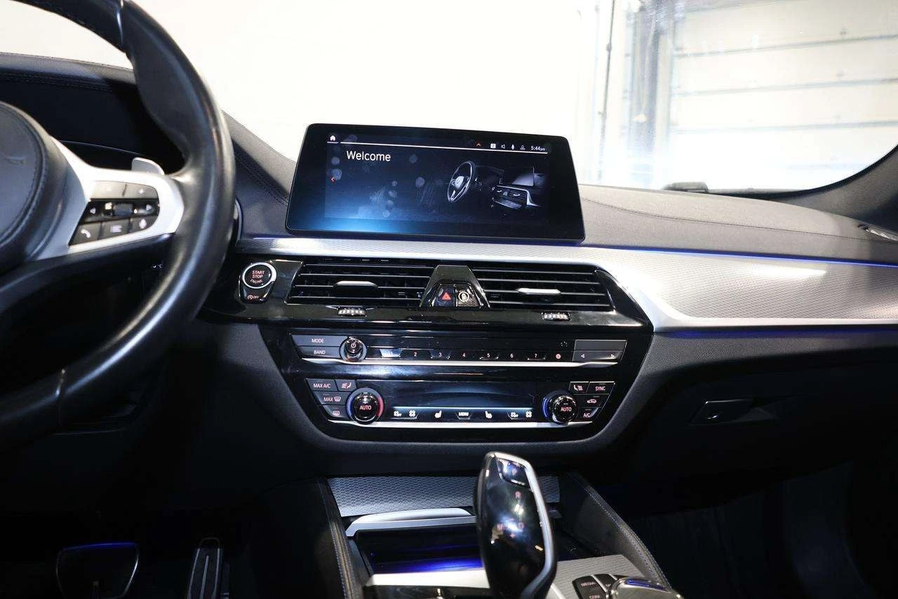 BMW 540 * 540i 540i xDrive MPKG| SUNROOF| NAVI| 360CAM| 2x, снимка 13 - Автомобили и джипове - 56063098