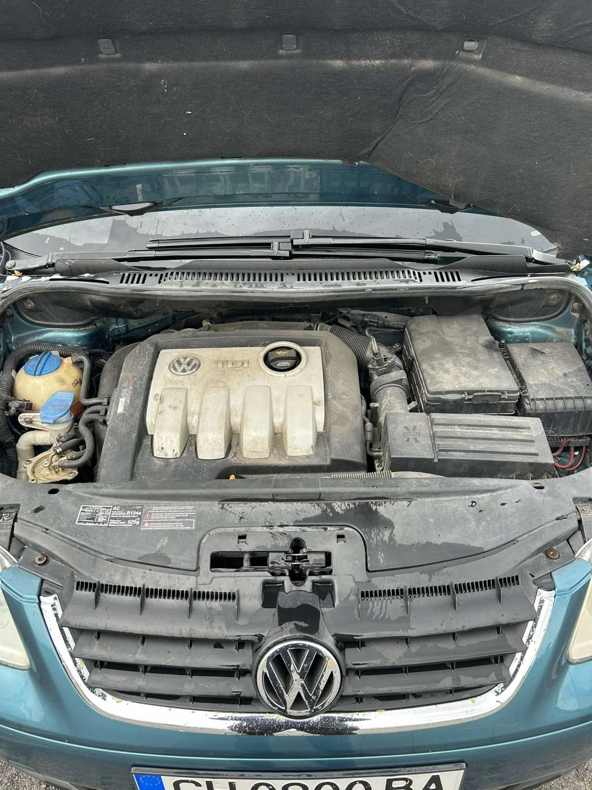 VW Touran, снимка 8 - Автомобили и джипове - 56686311