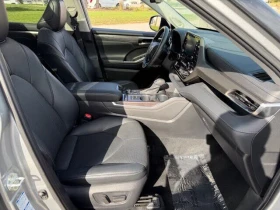 Обява за продажба на Toyota Highlander Limited PANO* ОБДУХВАНЕ* CAM* BLINDSPOT* CARPLAY*  ~63 700 лв. - изображение 11 | Auto.bg Обява за продажба на Toyota Highlander Limited PANO* ОБДУХВАНЕ* CAM* BLINDSPOT* CARPLAY*  ~63 700 лв. - изображение 11