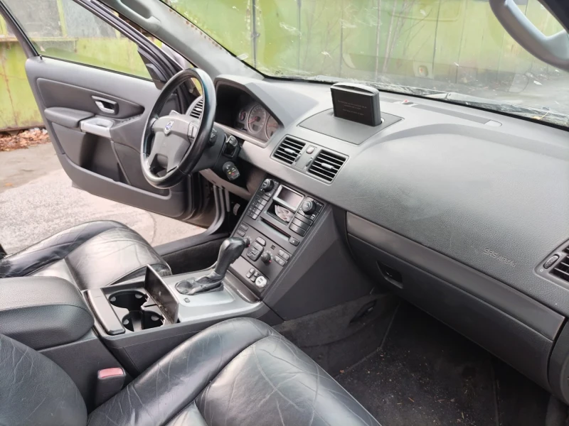 Volvo Xc90, снимка 9 - Автомобили и джипове - 52518294