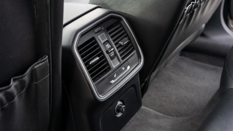 Porsche Macan 3.0, снимка 11 - Автомобили и джипове - 53192157