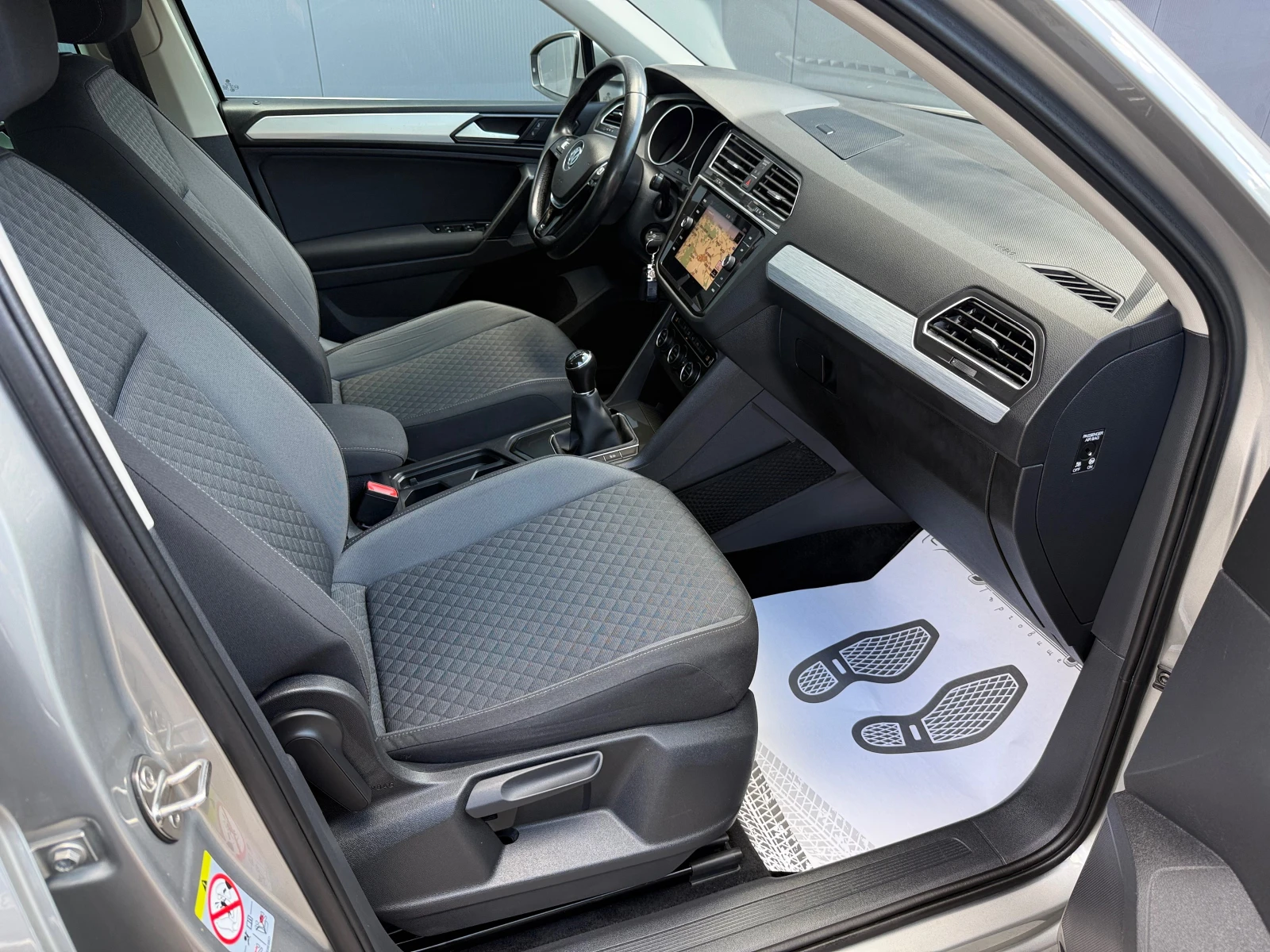 VW Tiguan 1.6 NAVI LED - изображение 9
