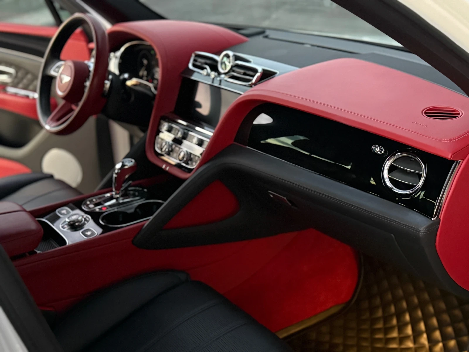 Bentley Bentayga Facelift, 4.0,  V8, AWD | Mobile.bg � ����������� 12