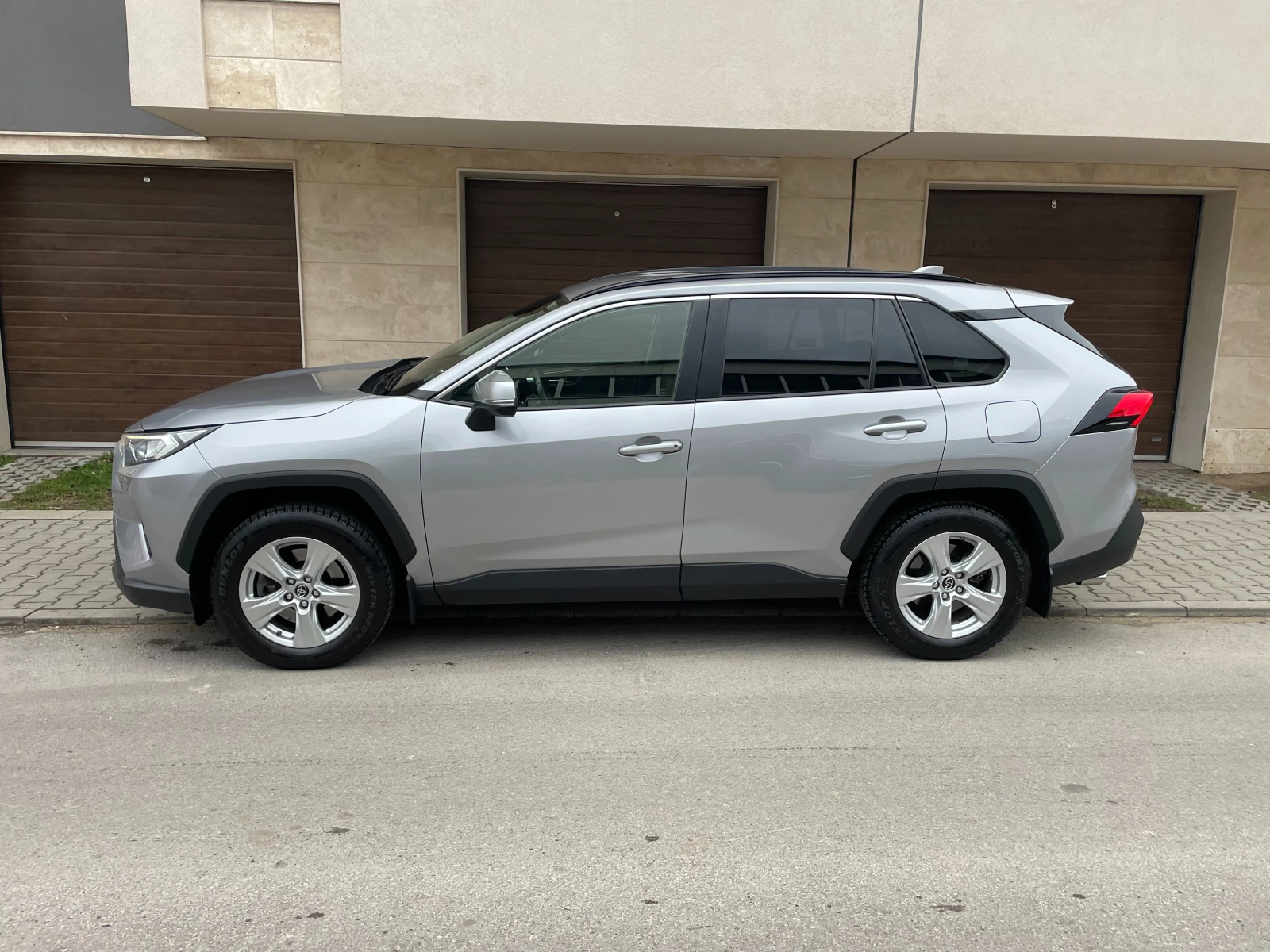 Toyota Rav4 2.0 AWD/4x4 CVT Executive- в Гаранция - изображение 5