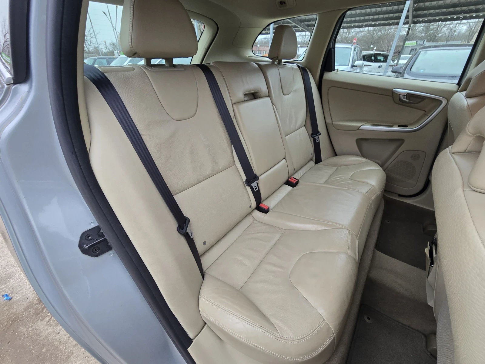 Volvo XC60 2.4D4 4�4 163�.�  | Mobile.bg � ����������� 14