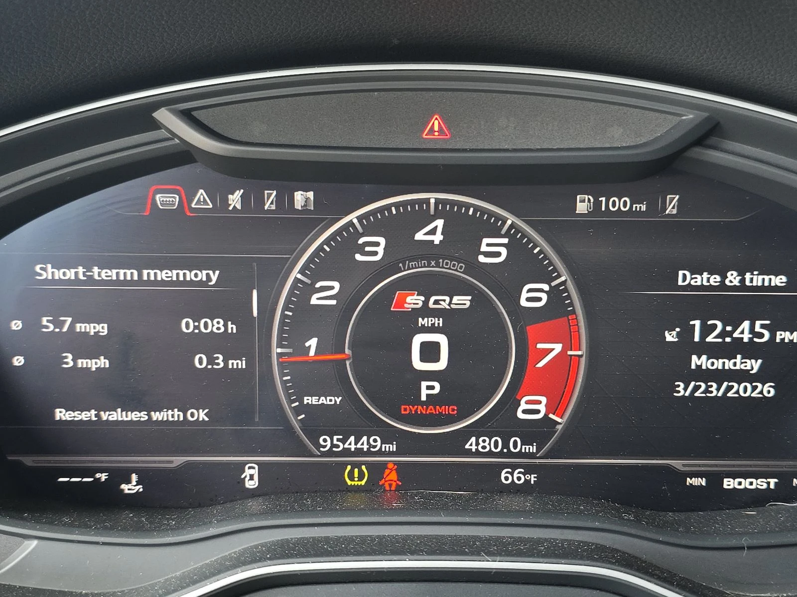 Audi SQ5 MATRIX* BANG* OLUFSEN* ПАНОРАМА* 360КАМЕРА* LANE* , снимка 12 - Автомобили и джипове - 54000406