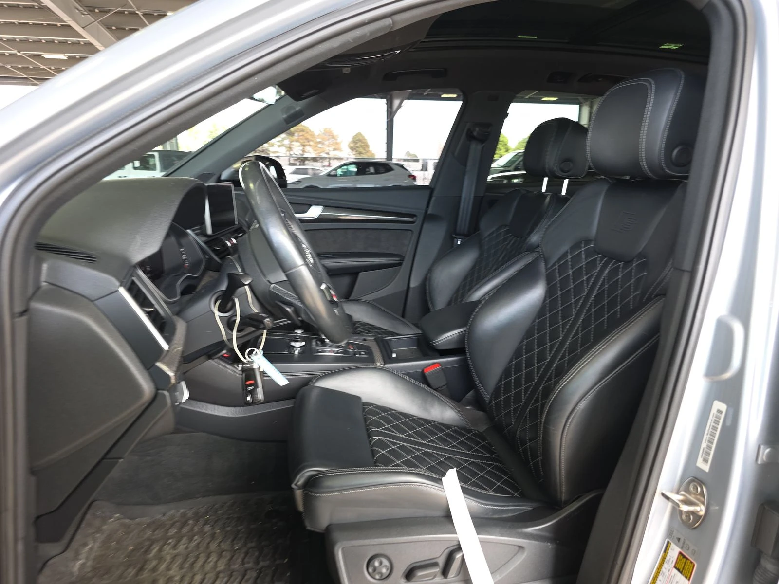 Audi SQ5 MATRIX* BANG* OLUFSEN* ПАНОРАМА* 360КАМЕРА* LANE* , снимка 13 - Автомобили и джипове - 54000406