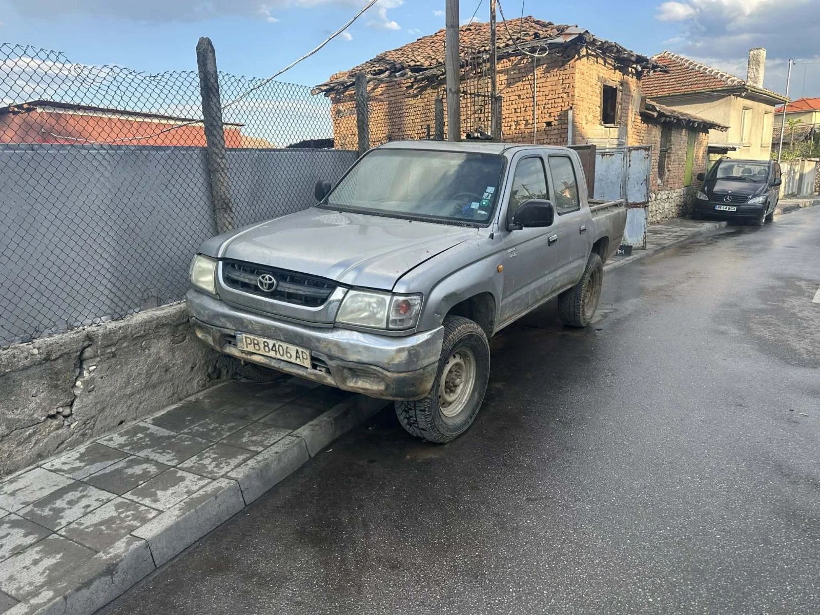 Toyota Hilux, снимка 2 - Автомобили и джипове - 54567996