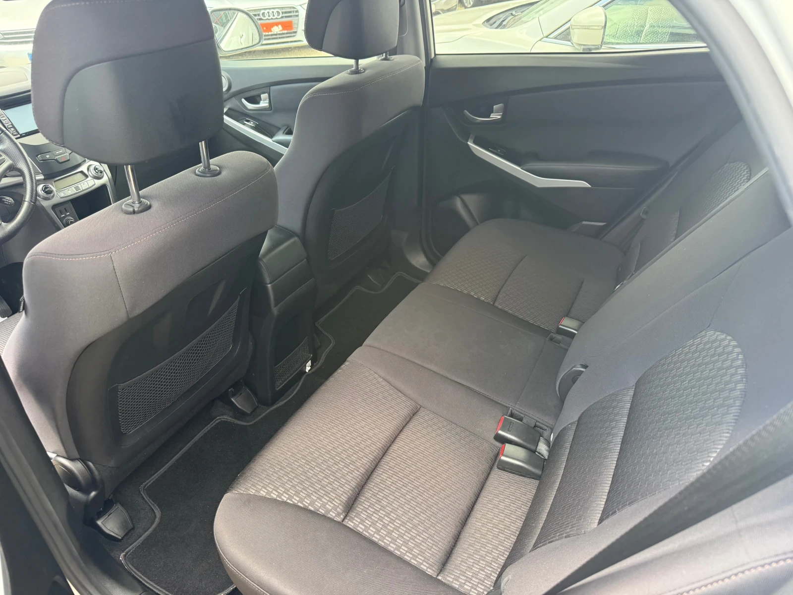 SsangYong Korando Автоматик, снимка 16 - Автомобили и джипове - 55434013
