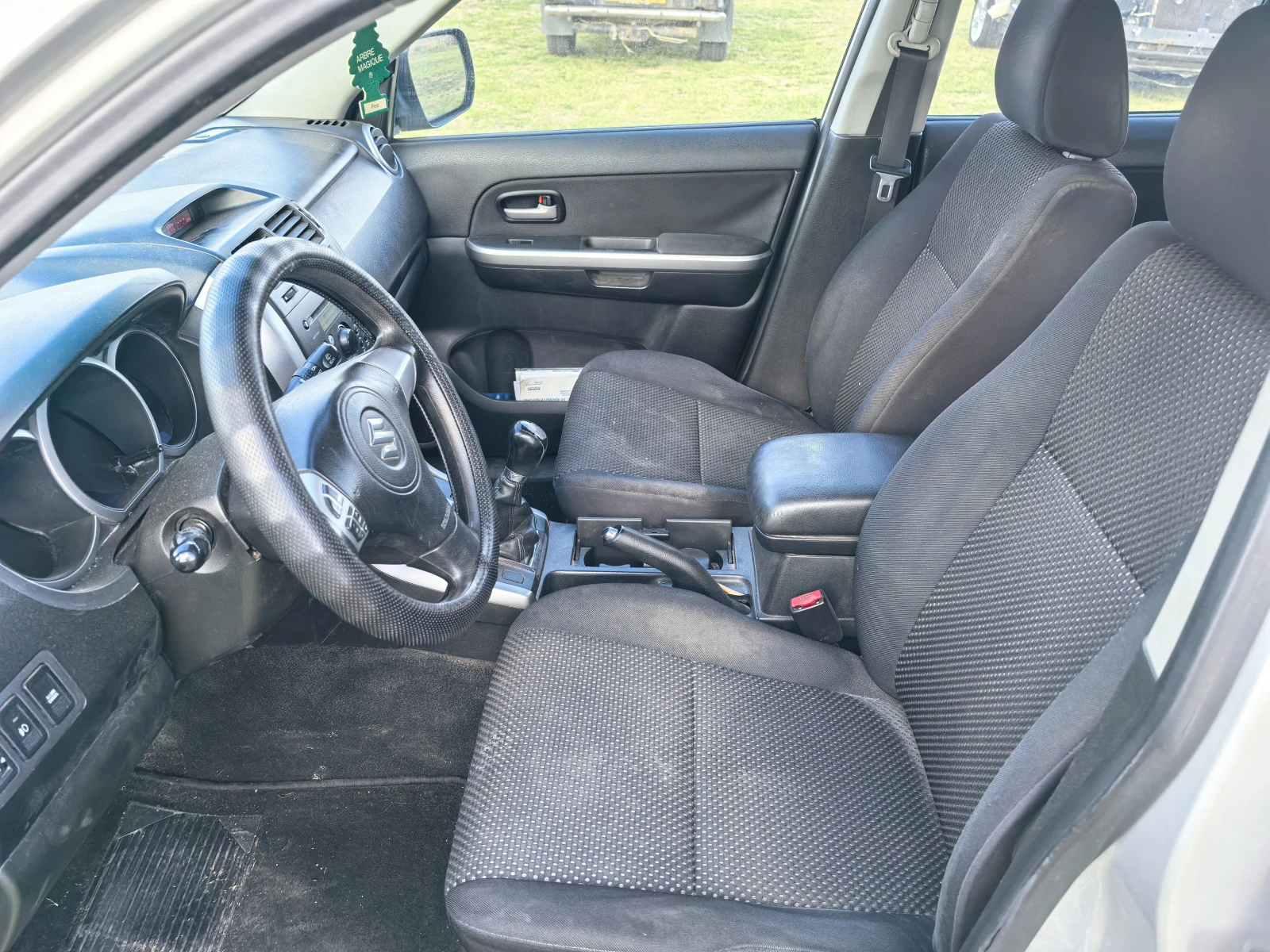 Suzuki Grand vitara, снимка 11 - Автомобили и джипове - 56207587