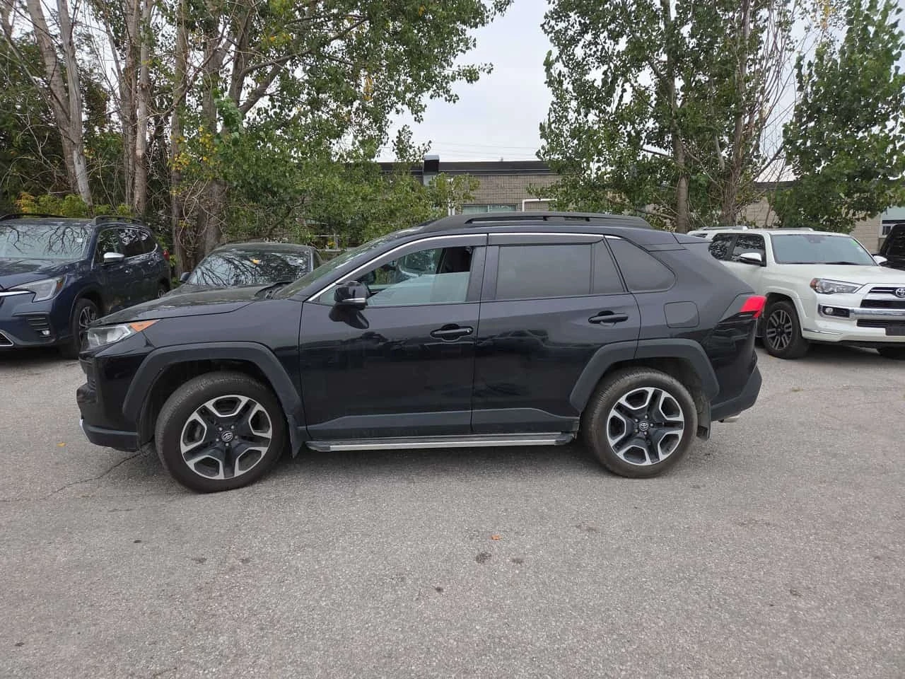 Toyota Rav4  Trail / CARFAX / ЦЕНА ДО БЪЛГАРИЯ, снимка 3 - Автомобили и джипове - 56324735