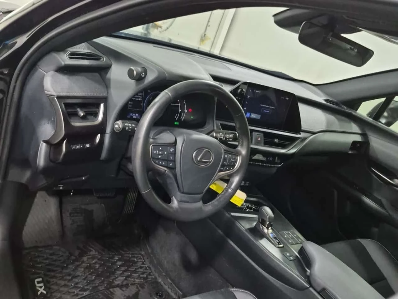 Lexus UX 300h  2.0 Hybrid CARFAX / ��������� / ���������� | Mobile.bg � ����������� 11