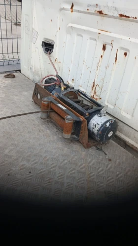 Ford Transit 2.4 ПЪТНА ПОМОЩ ДЕСЕН ВОЛАН!, снимка 3