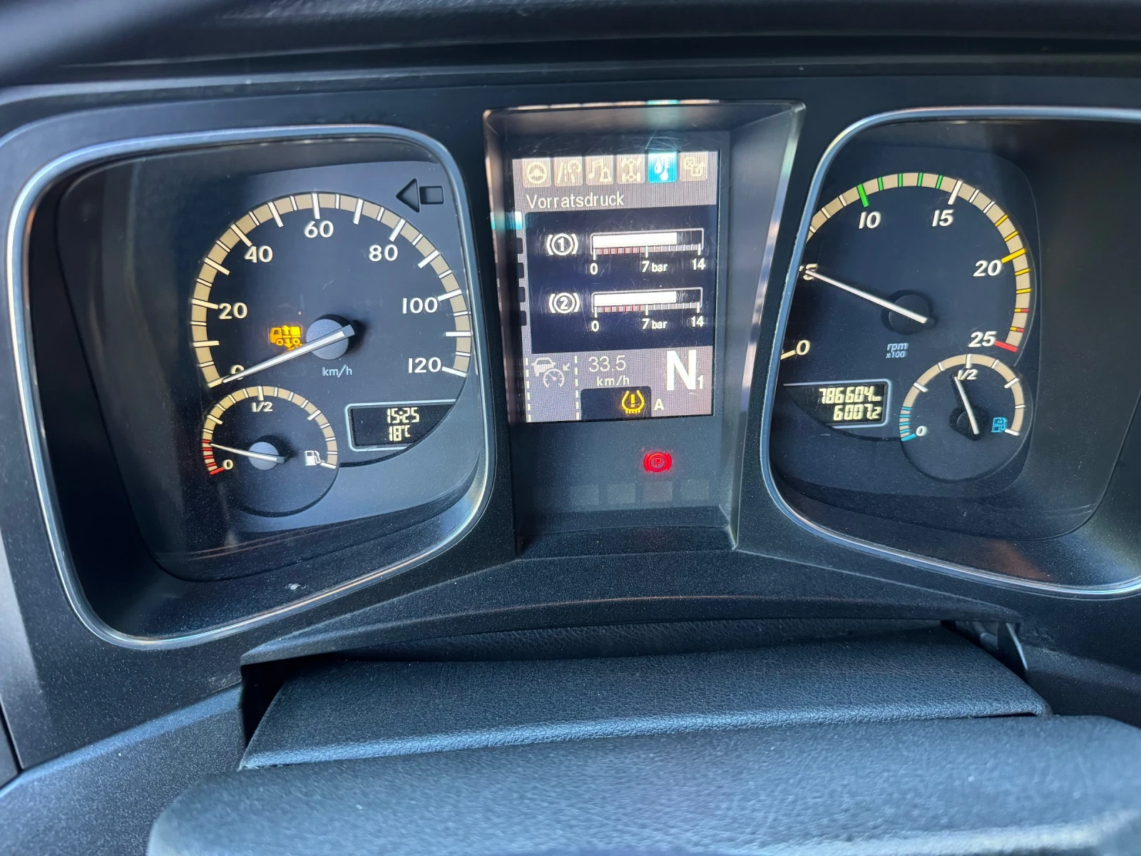Mercedes-Benz Actros 1842 EU6, снимка 8 - Камиони - 56362824