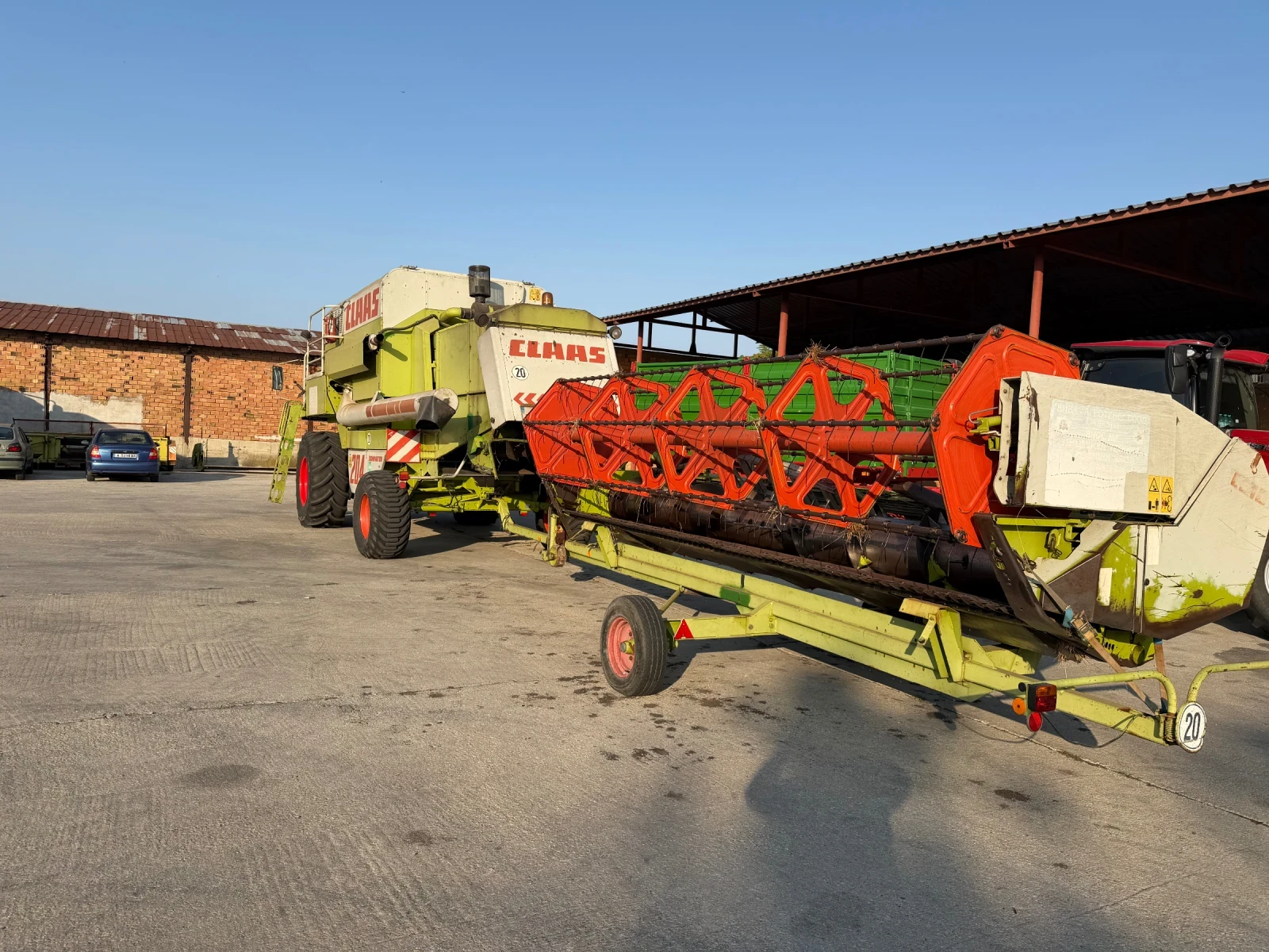 Комбайн Claas Mega 204, снимка 4 - Селскостопанска техника - 55824348