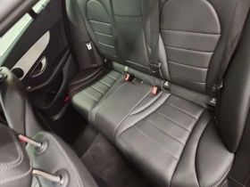 Mercedes-Benz C 300 AMG Line * Панорама * LED фарове * CARFAX * , снимка 11