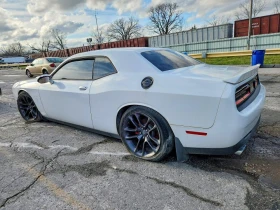 Dodge Challenger 5.7L R/T, снимка 2