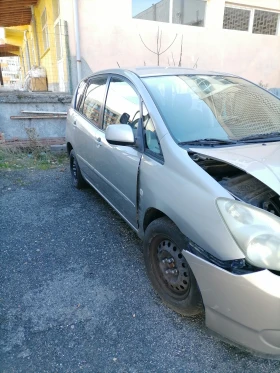 Toyota Corolla verso, снимка 4