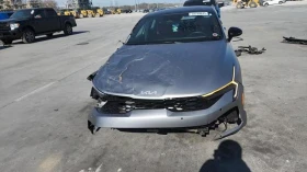 ������ Kia K5