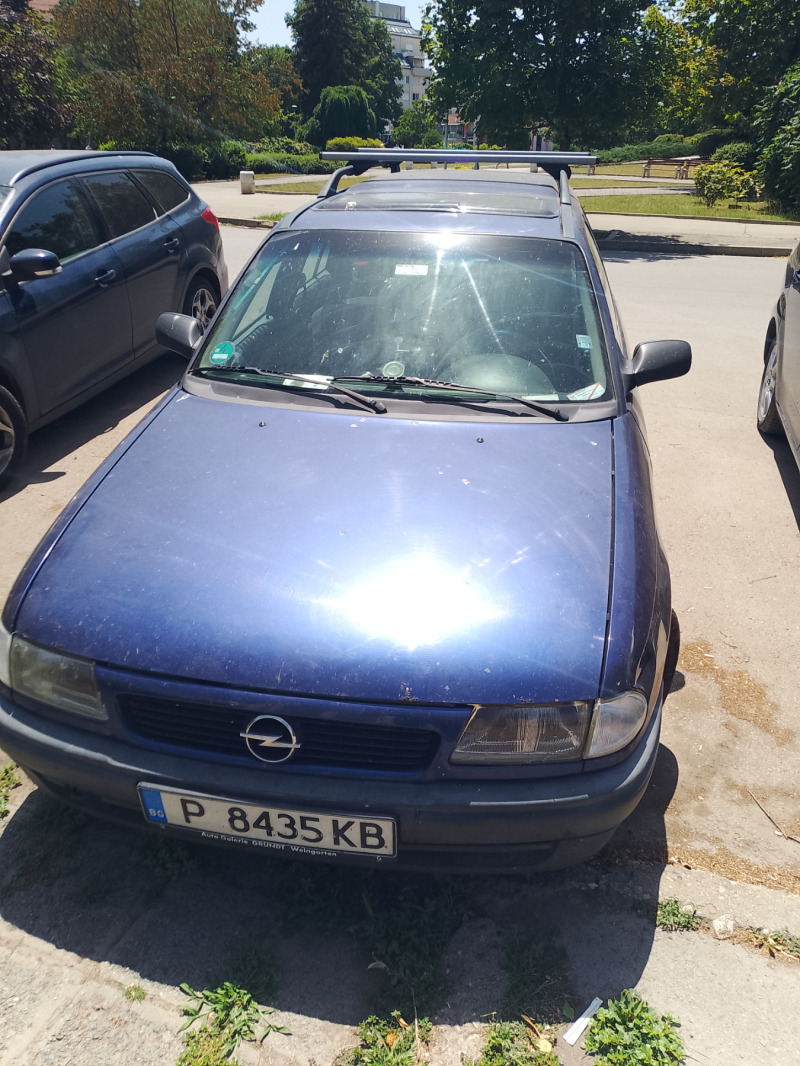 Opel Astra F, снимка 1 - Автомобили и джипове - 46345372